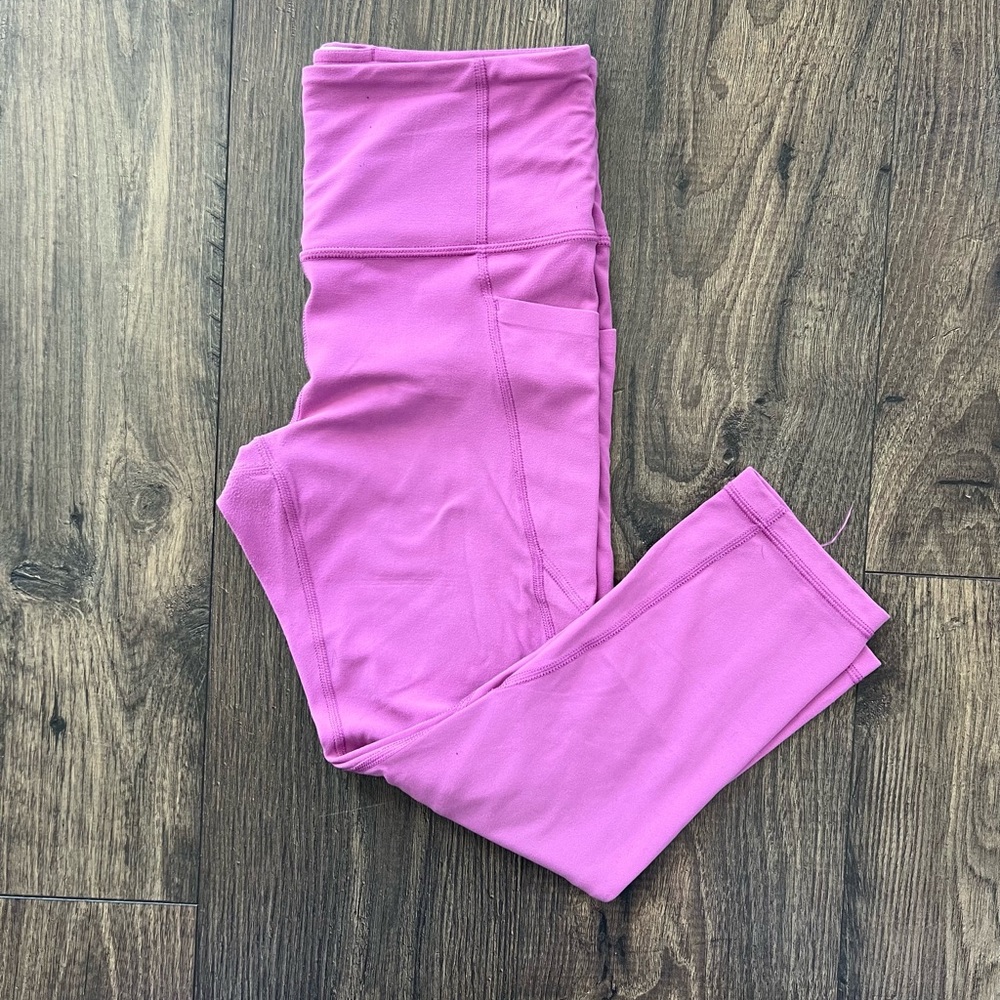 Athleta Salutation Stash Capris